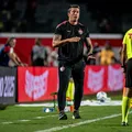 Grêmio realiza sondagem pelo técnico Thiago Carpini do Vitória imagem