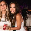 Humilde? Anitta causa ao escolher vestido barato para o Carnaval imagem