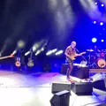 Lobão 'incendeia' a Concha com Rock em estado bruto e celebra 50 anos de carreira imagem