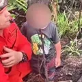 Menino de 2 anos desaparecido é encontrado protegido por cães imagem