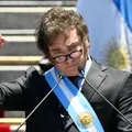 Milei avança com decreto contra imigração na Argentina imagem