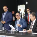 Muniz confronta oposição durante votação dos projetos de vereadores imagem