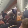 Passageiro é "amarrado" após atrapalhar pouso de avião imagem
