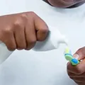 Por que a Anvisa proibiu a venda do creme dental da Colgate? imagem