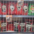Preço em alta: café fica atrás de grades antifurto em supermercados imagem