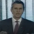 Preso nesta sexta, Collor já tomou poupança dos brasileiros; relembre imagem