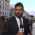 Repórter da Globo leva invertida ao vivo durante programa imagem