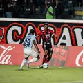Sul-Americana: atacante do Vitória reencontra o Defensa Y Justicia imagem