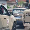 Suspeitos morrem em confronto e PM apreende cocaína em Tancredo Neves imagem