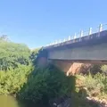 Três pessoas morrem após carro cair de ponte na Bahia imagem