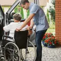 Uber lança versão para facilitar o acesso de idosos imagem