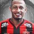 Vitória anuncia a contratação de Léo Pereira imagem