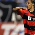 Vitória lamenta morte do ídolo Leandro Domingues imagem