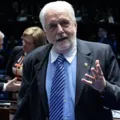 Wagner critica emendas parlamentares e diz que Congresso está viciado imagem