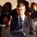 Werner se solidariza com PM baleado e diz que suspeitos serão punidos imagem