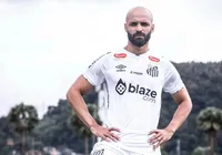 Agora adversário, Thaciano revela: "carinho muito grande pelo Bahia" imagem