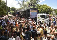 Aniversário de Salvador: Mudei de Nome empolga multidão; veja fotos imagem