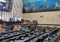 Apenas seis deputados comparecem ao plenário da Alba nesta quarta imagem