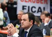 Após oito dias, Glauber Braga encerra greve de fome imagem