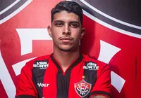 Atacante está regularizado e já pode estrear pelo Vitória imagem