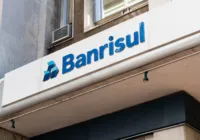 Banrisul divulga concurso com 100 vagas e salários de R$ 5 mil imagem