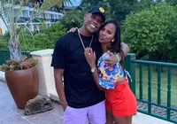 Cantor Flavinho homenageia esposa, que morreu há três meses imagem
