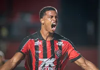 Carlinhos celebra gol, lamenta empate e reafirma foco no Vitória imagem