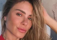 Carolina Dieckmann sofre reação alérgica após voo e choca web imagem