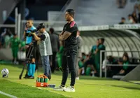Carpini admite dificuldade sem Matheuzinho: "Faz a equipe jogar" imagem