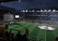 Champions: Uefa reproduz hino da Europa League em Aston Villa e PSG imagem