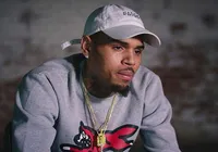 Chris Brown é preso no Reino Unido por agressão imagem