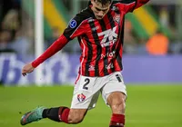 Claudinho ressalta momento individual no Vitória: "Aprimorado mais" imagem