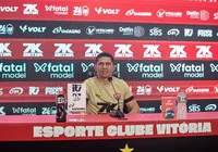 Confiante, Osvaldo diz que momento do Vitória "não é terra arrasada"