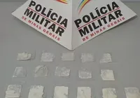 Criança leva cocaína para escola pensando ser bala e divide com amigos imagem