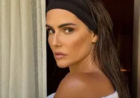 Deborah Secco exibe novo visual após transplante de sobrancelha