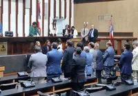 Deputados baianos cumprem minuto de silêncio em homenagem a Mujica imagem