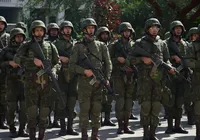 Economia: governo corta acúmulo de benefícios dos militares imagem