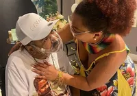 Esposa de Arlindo Cruz atualiza estado de saúde do artista