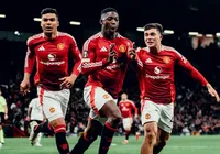Europa League: United vira de maneira épica sobre o Lyon e vai à semi imagem