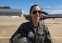 Exército forma 1ª mulher piloto da história da corporação imagem
