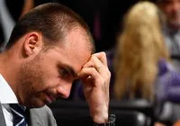 Exílio? Eduardo Bolsonaro anuncia que vai deixar o Brasil imagem