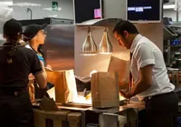 Famosa rede de fast food decreta falência após mais de 30 anos imagem