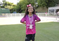 Futebol em Pituaçu muda vida de menina autista e promove inclusão imagem