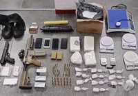 Fuzil, drogas e munições são apreendidas em imóvel na Bahia imagem