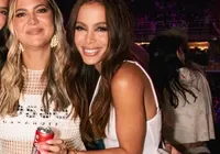 Humilde? Anitta causa ao escolher vestido barato para o Carnaval imagem
