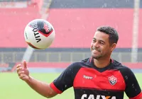 Ídolo e torcedor do Vitória, Fernando relembra ano mágico de 1999
