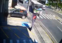 Idosa de 91 anos é atropelada por ônibus e sobrevive