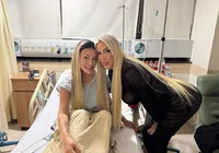 Inimigas ou amigas? Andressa Urach recebe “rival” em quarto de hospital imagem