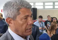 Jerônimo incentiva pesquisa nos colégios com entrega de laboratórios