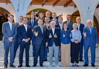 Lula diz a senadores que está se preparando para a reeleição imagem
